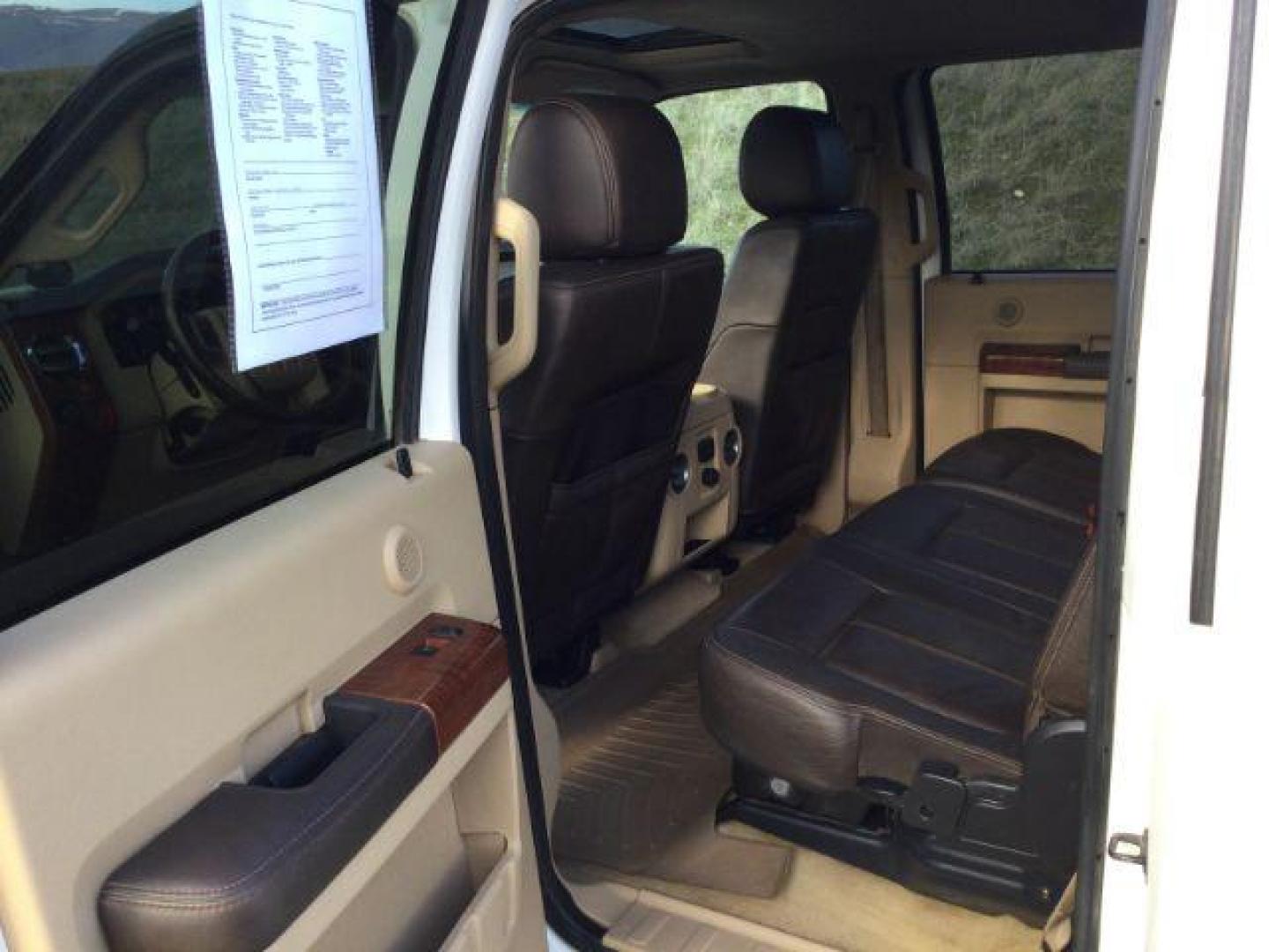 2015 White Platinum Met/Brown Met /Dark Brown Leather Ford F-350 SD King Ranch Crew Cab Long Bed 4WD (1FT8W3BT2FE) with an 6.7L V8 OHV 16V DIESEL engine, 6-Speed Automatic transmission, located at 1801 Main Street, Lewiston, 83501, (208) 743-9371, 46.417065, -117.004799 - Photo#10