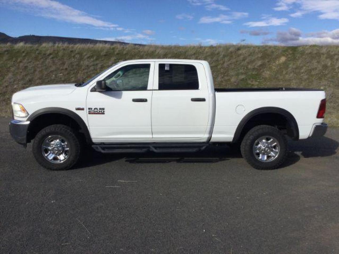 2018 Bright White Clear Coat /Gray Vinyl RAM 2500 Tradesman Crew Cab SWB 4WD (3C6TR5CT8JG) with an 5.7L V8 OHV 16V engine, 6-Speed Automatic transmission, located at 1801 Main Street, Lewiston, 83501, (208) 743-9371, 46.417065, -117.004799 - Photo#1