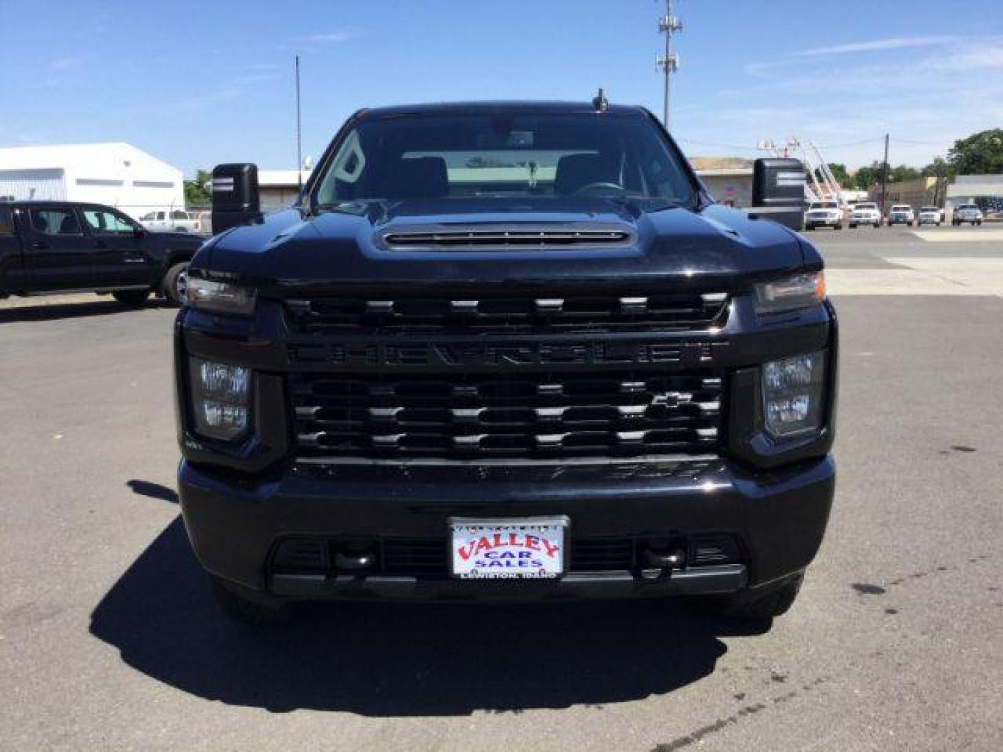 2020 Black /Jet Black, cloth Chevrolet Silverado 2500HD Custom Crew Cab Short Box 4WD (1GC4YME77LF) with an 6.6L V8 OHV 16V engine, 6-Speed Automatic transmission, located at 1801 Main Street, Lewiston, 83501, (208) 743-9371, 46.417065, -117.004799 - Photo#10