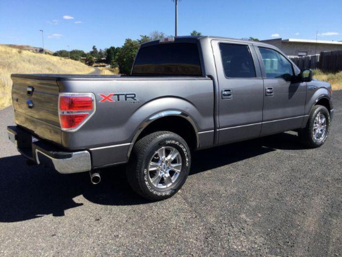 2014 Sterling Gray Metallic /Steel Gray Ford F-150 XLT SuperCrew 5.5-ft. Bed 4WD (1FTFW1EF8EF) with an 5.0L V8 engine, 6-Speed Automatic transmission, located at 1801 Main Street, Lewiston, 83501, (208) 743-9371, 46.417065, -117.004799 - Photo#13