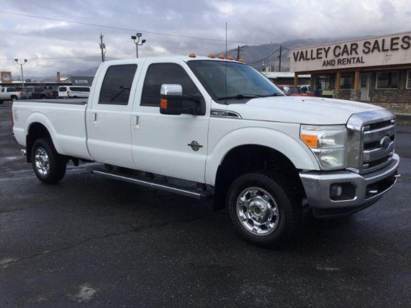 2014 Oxford White /BLACK LEATHER Ford F-350 SD Lariat Crew Cab Long Bed 4WD (1FT8W3BT2EE) with an 6.7L V8 OHV 16V DIESEL engine, 6-Speed Automatic transmission, located at 1801 Main Street, Lewiston, 83501, (208) 743-9371, 46.417065, -117.004799 - Photo#14