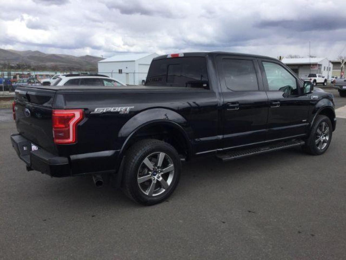 2016 Shadow Black /Black, leather Ford F-150 Lariat SuperCrew 6.5-ft. Bed 4WD (1FTFW1EGXGF) with an 3.5 V6 engine, 6-Speed Automatic transmission, located at 1801 Main Street, Lewiston, 83501, (208) 743-9371, 46.417065, -117.004799 - Photo#17