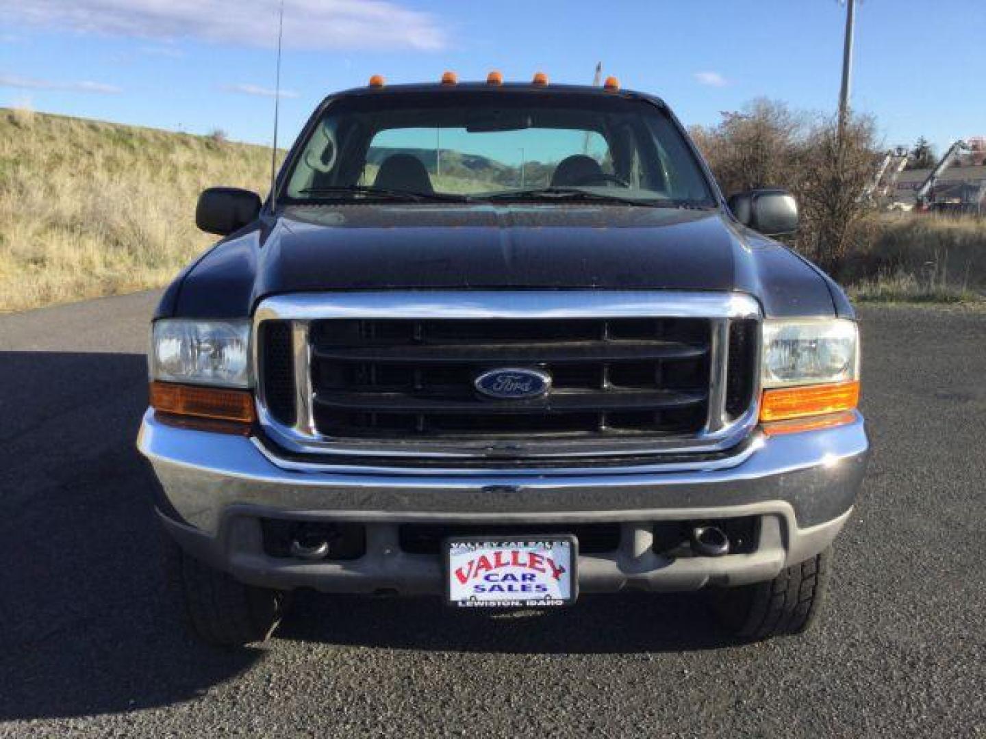 2000 Deep Wedgewood Blue Met/Silver Clearcoat Metallic /Medium Graphite Cloth Ford F-250 SD XLT SuperCab Short Bed 4WD (1FTNX21S1YE) with an 6.8L V10 SOHC 20V engine, 4-Speed Automatic transmission, located at 1801 Main Street, Lewiston, 83501, (208) 743-9371, 46.417065, -117.004799 - Photo#17