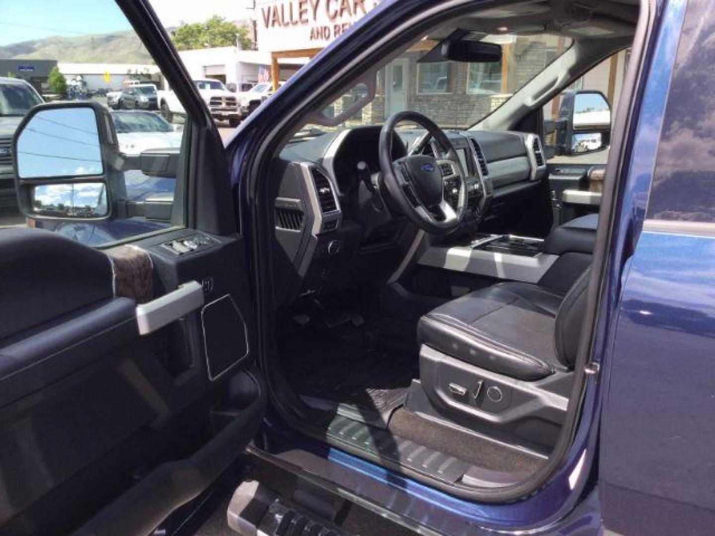 2018 Blue Jeans Metallic/Magnetic Metallic /Black, leather Ford F-350 SD Lariat Crew Cab 4WD (1FT8W3BT0JE) with an 6.7L V8 OHV 16V DIESEL engine, 6-Speed Automatic transmission, located at 1801 Main Street, Lewiston, 83501, (208) 743-9371, 46.417065, -117.004799 - Photo#3