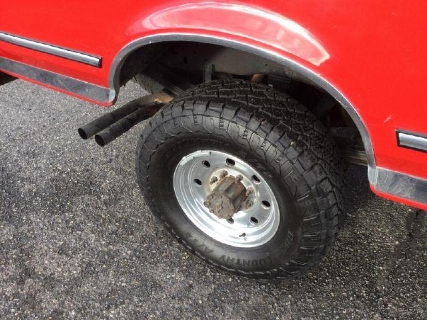 1994 Red /gray cloth Ford F-250 XLT Reg. cab 4x4 (2FTHF26GXRC) with an 7.5L V8 VIH 16V engine, 4- speed Automatic transmission, located at 1801 Main Street, Lewiston, 83501, (208) 743-9371, 46.417065, -117.004799 - Photo#21