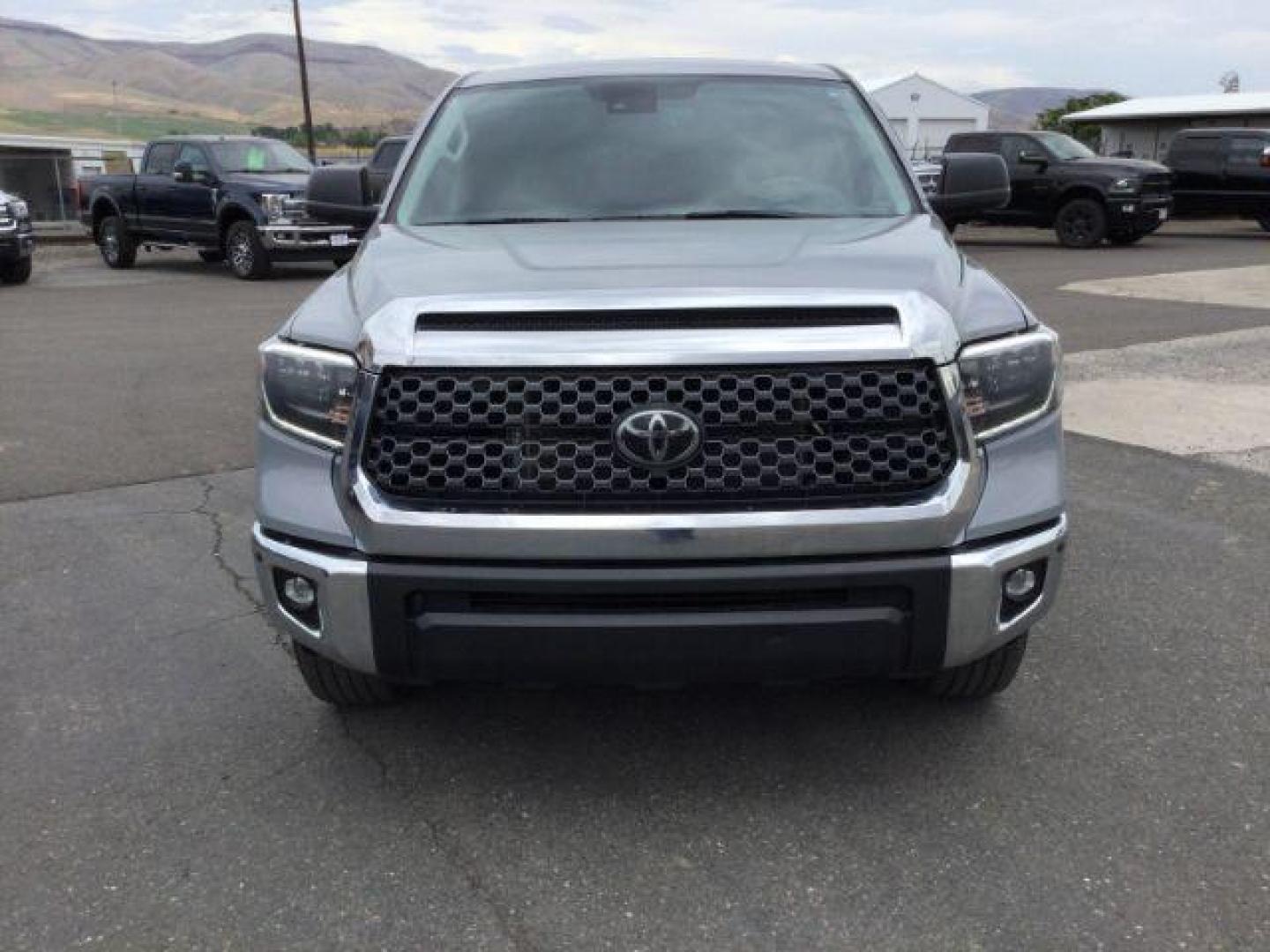 2020 Cement /Black, leather Toyota Tundra SR5 5.7L V8 CrewMax 4WD (5TFDY5F17LX) with an 5.7L V8 DOHC 32V engine, 6-Speed Automatic transmission, located at 1801 Main Street, Lewiston, 83501, (208) 743-9371, 46.417065, -117.004799 - Photo#11