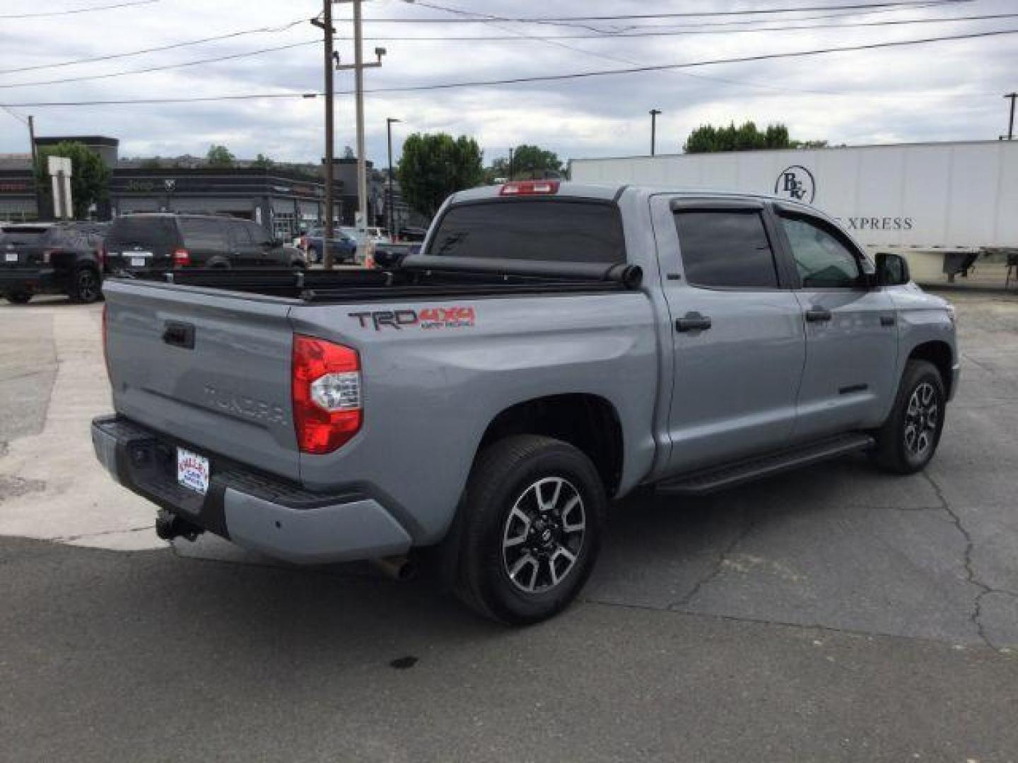 2020 Cement /Black, leather Toyota Tundra SR5 5.7L V8 CrewMax 4WD (5TFDY5F17LX) with an 5.7L V8 DOHC 32V engine, 6-Speed Automatic transmission, located at 1801 Main Street, Lewiston, 83501, (208) 743-9371, 46.417065, -117.004799 - Photo#8