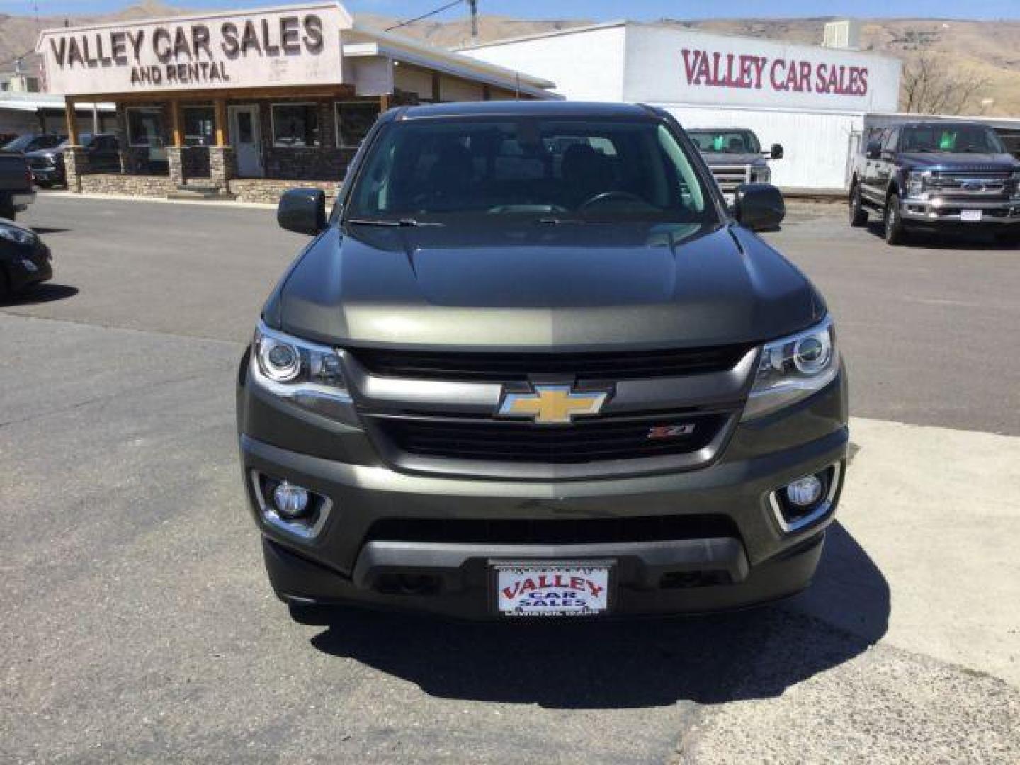 2018 Deepwood Green Metallic /Jet Black, leatherette/cloth Chevrolet Colorado Z71 Crew Cab 4WD Long Box (1GCGTDEN8J1) with an 3.6L V6 DOHC 24V GAS engine, 6-Speed Automatic transmission, located at 1801 Main Street, Lewiston, 83501, (208) 743-9371, 46.417065, -117.004799 - Photo#11