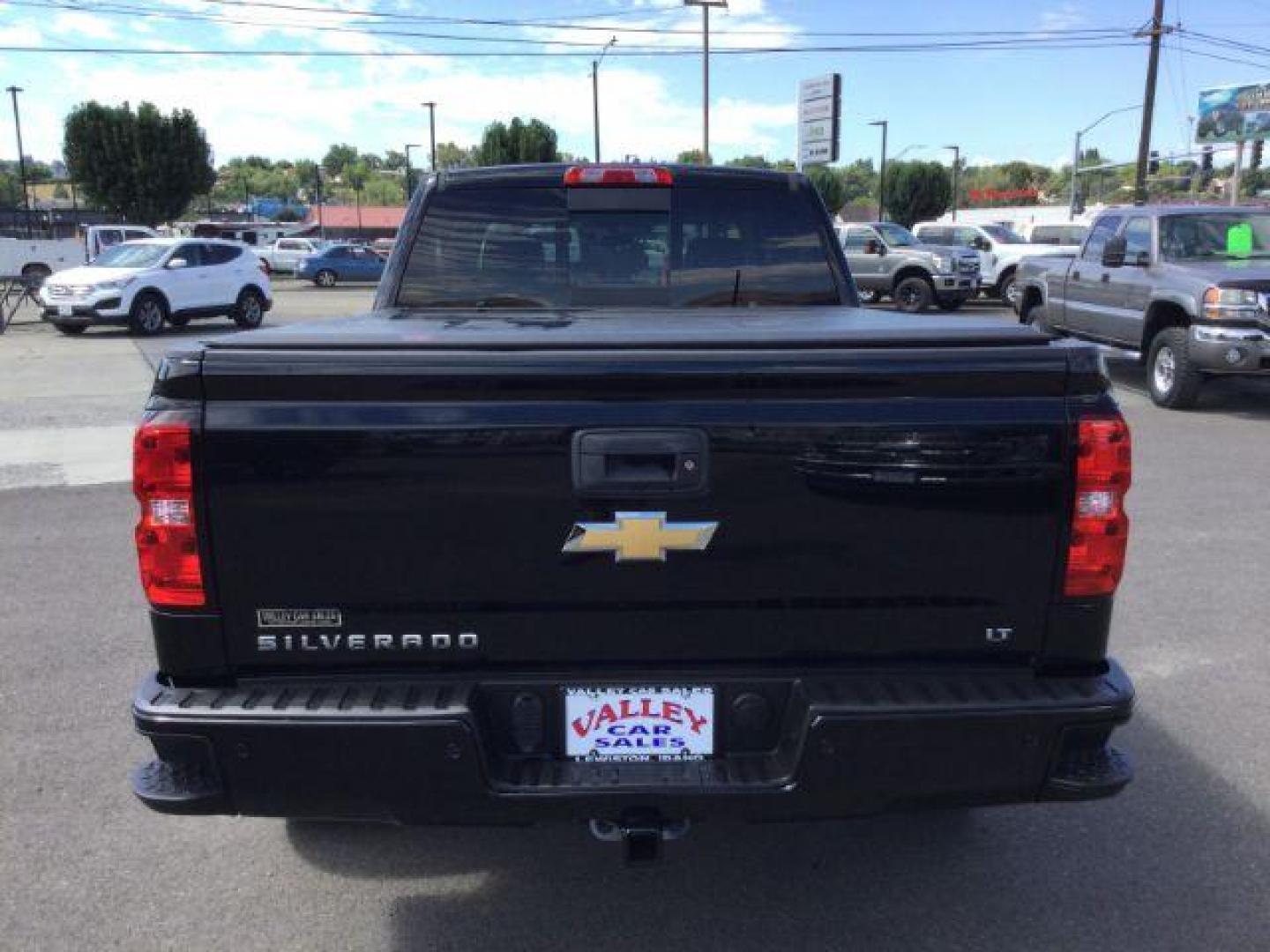 2018 Black /Jet Black, leather Chevrolet Silverado 1500 LT Crew Cab Long Box 4WD (1GCUKREC9JF) with an 5.3L V8 OHV 16V engine, 6-Speed Automatic transmission, located at 1801 Main Street, Lewiston, 83501, (208) 743-9371, 46.417065, -117.004799 - Photo#6