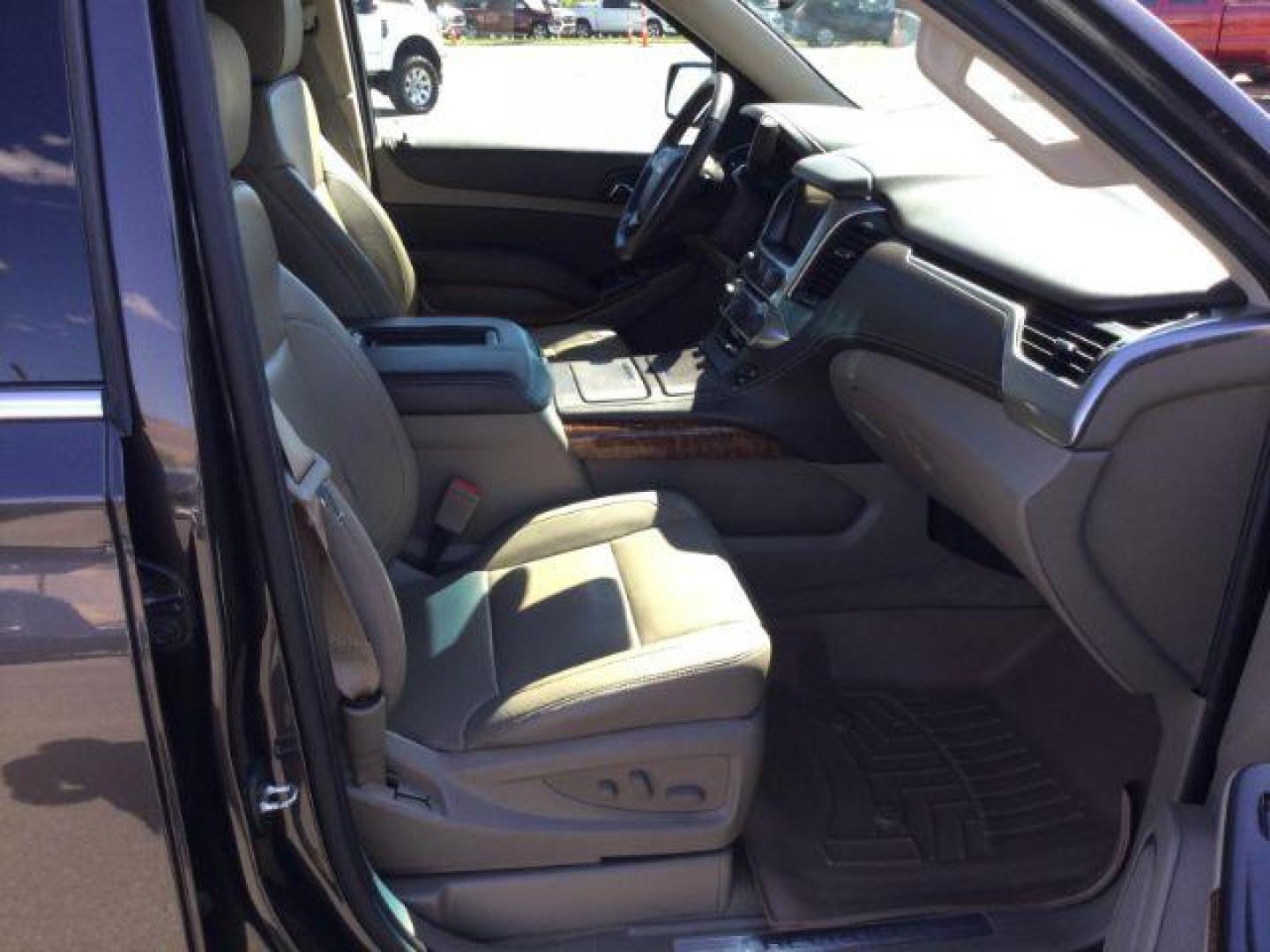 2015 GRAY /Medium Brown Leather Chevrolet Tahoe LTZ 4WD (1GNSKCKC8FR) with an 5.3L V8 OHV 16V engine, 6-Speed Automatic transmission, located at 1801 Main Street, Lewiston, 83501, (208) 743-9371, 46.417065, -117.004799 - Photo#12