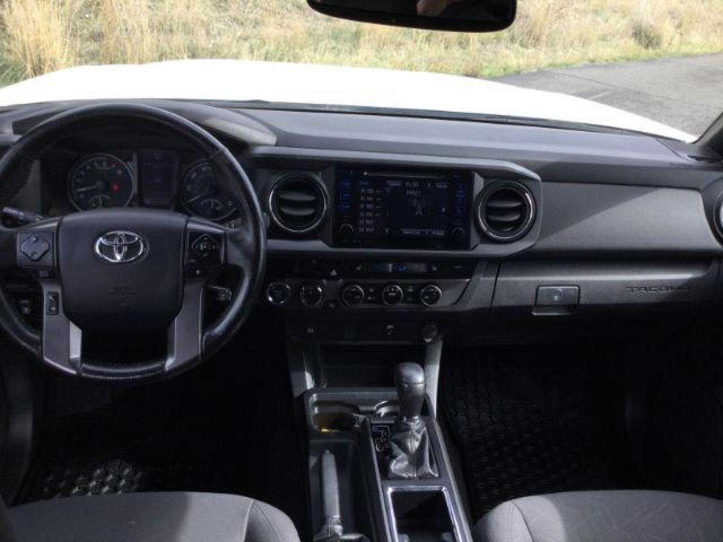 2017 Super White /Cement Gray, cloth Toyota Tacoma TRD-OFFROAD (5TFCZ5ANXHX) with an 3.5L V6 DOHC 24V engine, 6-Speed Automatic transmission, located at 1801 Main Street, Lewiston, 83501, (208) 743-9371, 46.417065, -117.004799 - Photo#20