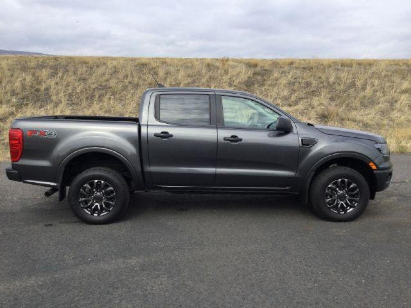 2019 Magnetic Metallic /Ebony, premium cloth Ford Ranger XLT SuperCrew 4WD (1FTER4FH7KL) with an 2.3L L4 DOHC 16V engine, 10-Speed Automatic transmission, located at 1801 Main Street, Lewiston, 83501, (208) 743-9371, 46.417065, -117.004799 - Photo#10