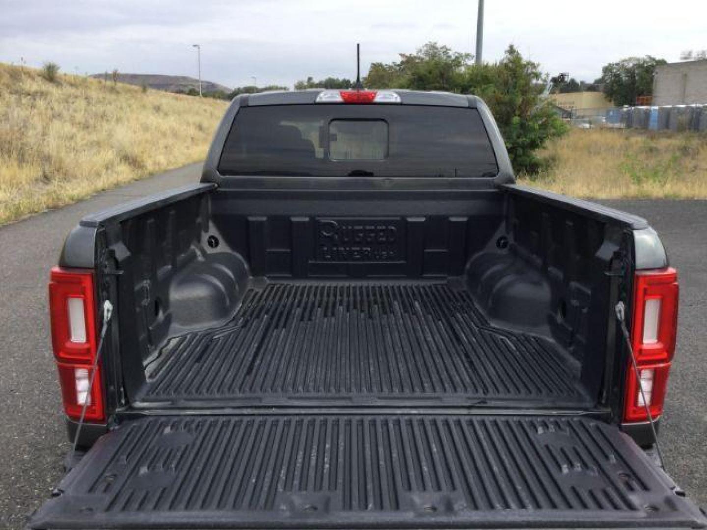 2019 Magnetic Metallic /Ebony, premium cloth Ford Ranger XLT SuperCrew 4WD (1FTER4FH7KL) with an 2.3L L4 DOHC 16V engine, 10-Speed Automatic transmission, located at 1801 Main Street, Lewiston, 83501, (208) 743-9371, 46.417065, -117.004799 - Photo#17