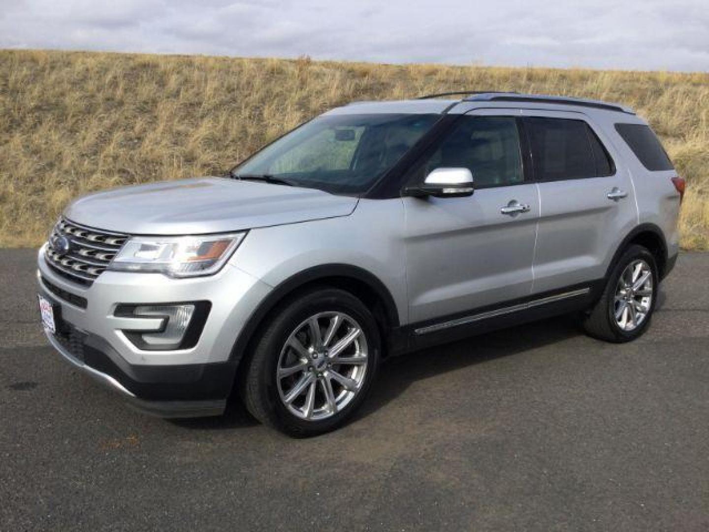 2016 Ingot Silver /Ebony Black, premium leather Ford Explorer Limited 4WD (1FM5K8F81GG) with an 3.5L V6 DOHC 24V engine, 6-Speed Automatic transmission, located at 1801 Main Street, Lewiston, 83501, (208) 743-9371, 46.417065, -117.004799 - Photo#0