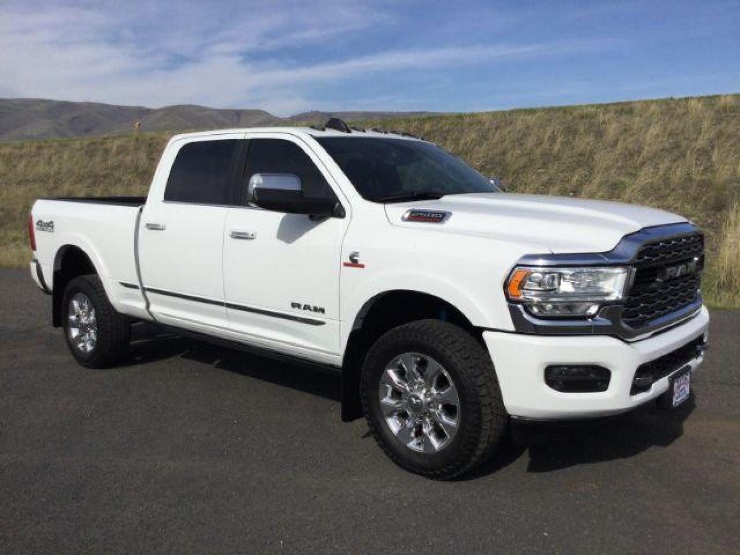 2019 Bright White Clear Coat /Black, premium leather RAM 2500 Limited Crew Cab SWB 4WD (3C6UR5SL2KG) with an 6.7L L6 OHV 24V TURBO DIESEL engine, 6-Speed Automatic transmission, located at 1801 Main Street, Lewiston, 83501, (208) 743-9371, 46.417065, -117.004799 - Photo#13