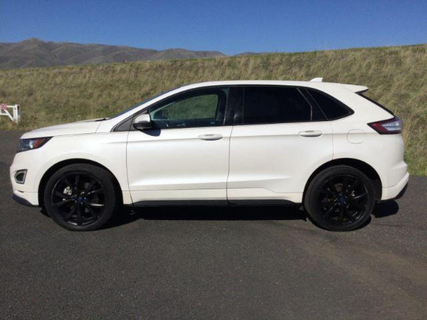 2015 White Platinum Tri-Coat Metallic /black leather Ford Edge Sport AWD (2FMTK4AP1FB) with an 2.7L V6 DOCH 24V engine, 6-Speed Automatic transmission, located at 1801 Main Street, Lewiston, 83501, (208) 743-9371, 46.417065, -117.004799 - Photo#1