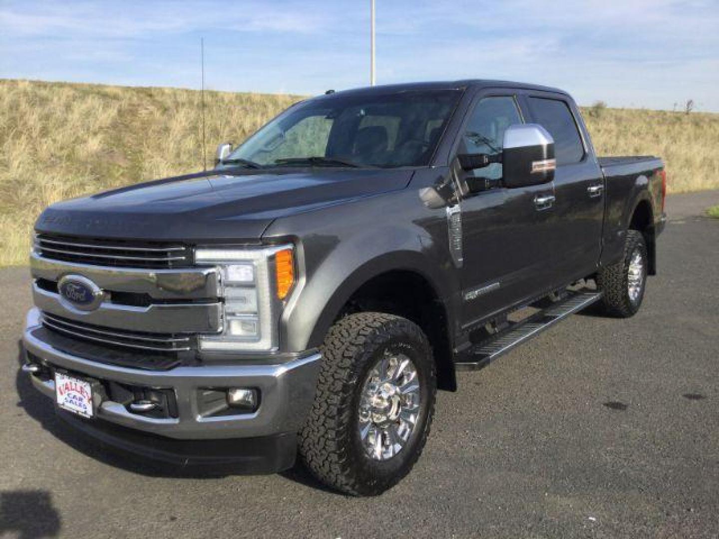 2017 Magnetic Metallic /BLACK LEATHER Ford F-250 SD Lariat Crew Cab 4WD (1FT7W2BT8HE) with an 6.7L V8 OHV 16V DIESEL engine, 6-Speed Automatic transmission, located at 1801 Main Street, Lewiston, 83501, (208) 743-9371, 46.417065, -117.004799 - Photo#0