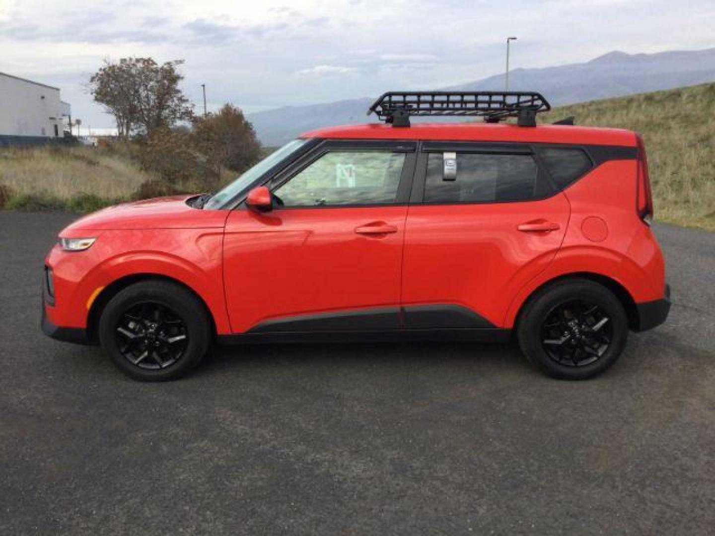 2020 Inferno Red /Black Woven Cloth, cloth Kia Soul S (KNDJ23AU1L7) with an 2.0L L4 DOHC 16V engine, Continuously Variable Transmission transmission, located at 1801 Main Street, Lewiston, 83501, (208) 743-9371, 46.417065, -117.004799 - Photo#1