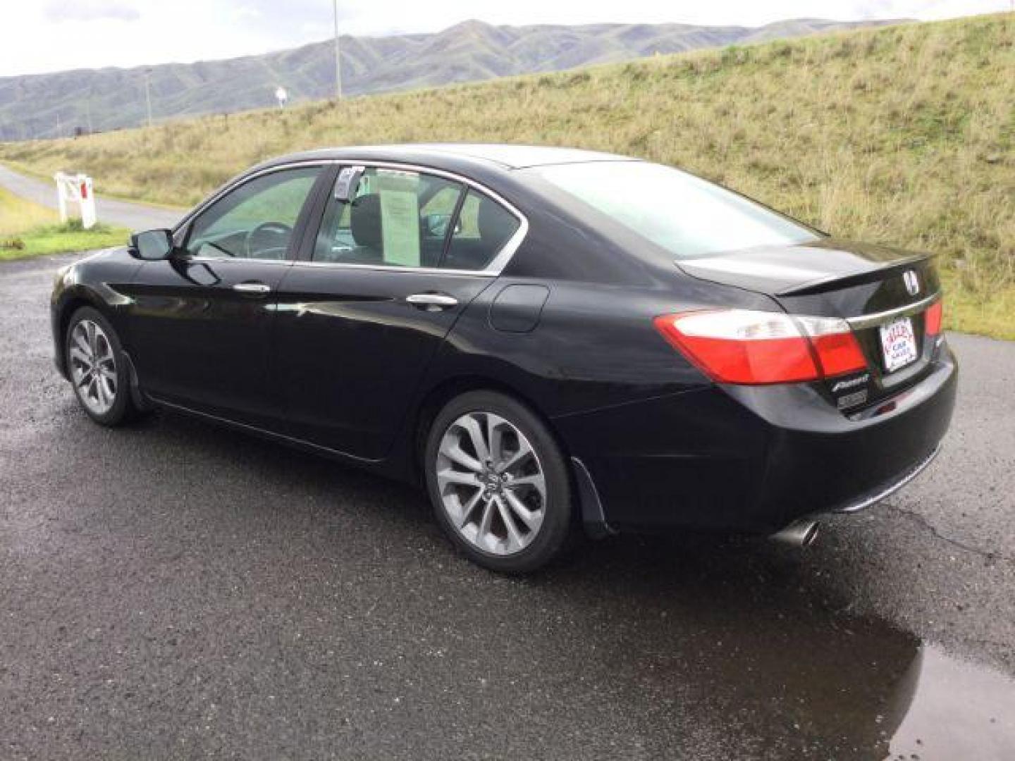 2013 Crystal Black Pearl /Black Cloth Interior Honda Accord Sport Sedan CVT (1HGCR2F53DA) with an 2.4L L4 DOHC 16V engine, Continuously Variable Transmission transmission, located at 1801 Main Street, Lewiston, 83501, (208) 743-9371, 46.417065, -117.004799 - Photo#2