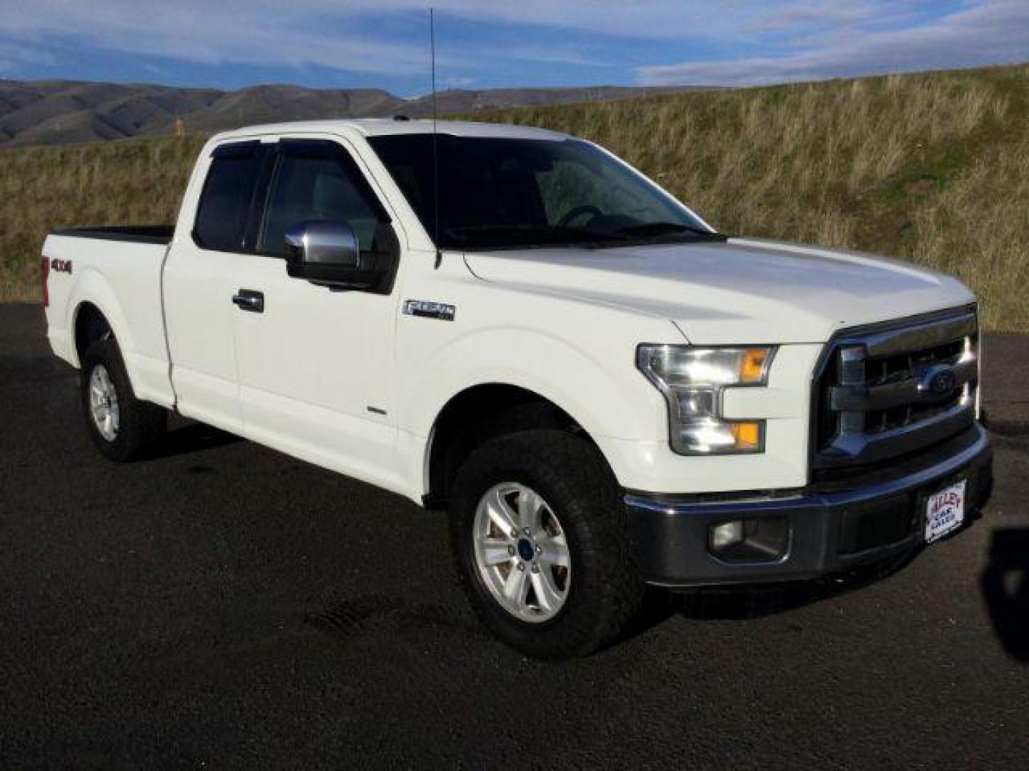 2015 Oxford White /GRAY CLOTH Ford F-150 XLT SuperCab 6.5-ft. Bed 4WD (1FTEX1EP1FF) with an 2.7L V6 DOHC 24V engine, 6-Speed Automatic transmission, located at 1801 Main Street, Lewiston, 83501, (208) 743-9371, 46.417065, -117.004799 - Photo#9