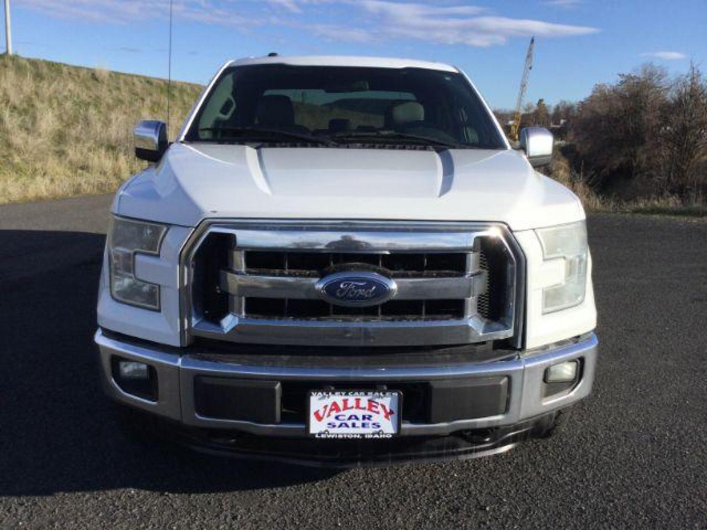 2015 Oxford White /GRAY CLOTH Ford F-150 XLT SuperCab 6.5-ft. Bed 4WD (1FTEX1EP1FF) with an 2.7L V6 DOHC 24V engine, 6-Speed Automatic transmission, located at 1801 Main Street, Lewiston, 83501, (208) 743-9371, 46.417065, -117.004799 - Photo#14