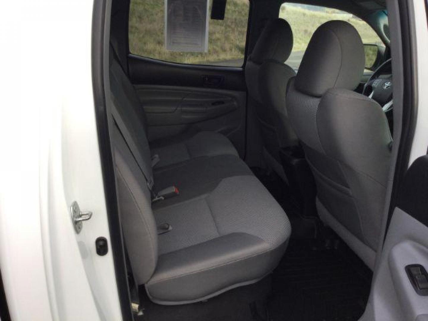 2012 Super White /Graphite Cloth Interior Toyota Tacoma Double Cab Long Bed V6 Auto 4WD (5TFMU4FN6CX) with an 4.0L V6 DOHC 24V engine, 5-Speed Automatic transmission, located at 1801 Main Street, Lewiston, 83501, (208) 743-9371, 46.417065, -117.004799 - Photo#15