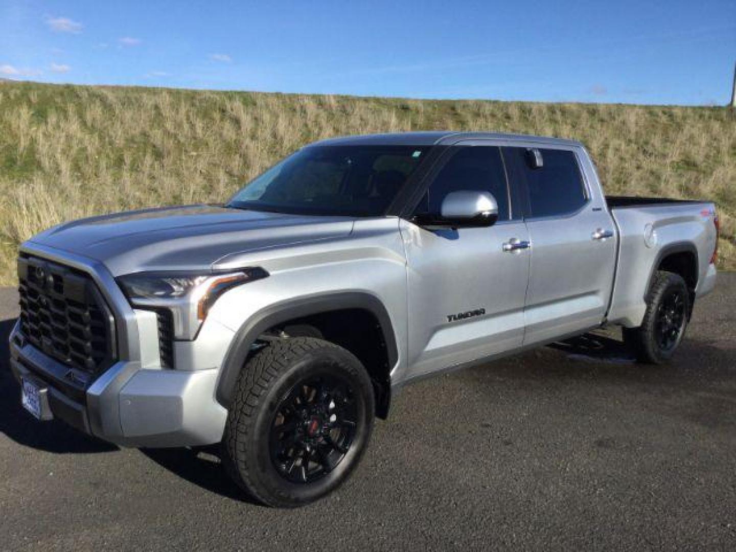 2022 Celestial Silver Metallic /Black Toyota Tundra Limited CrewMax 4WD Long Bed (5TFJA5EC8NX) with an 3.4L V6 DOHC 24V engine, 10-speed automatic transmission, located at 1801 Main Street, Lewiston, 83501, (208) 743-9371, 46.417065, -117.004799 - Photo#29