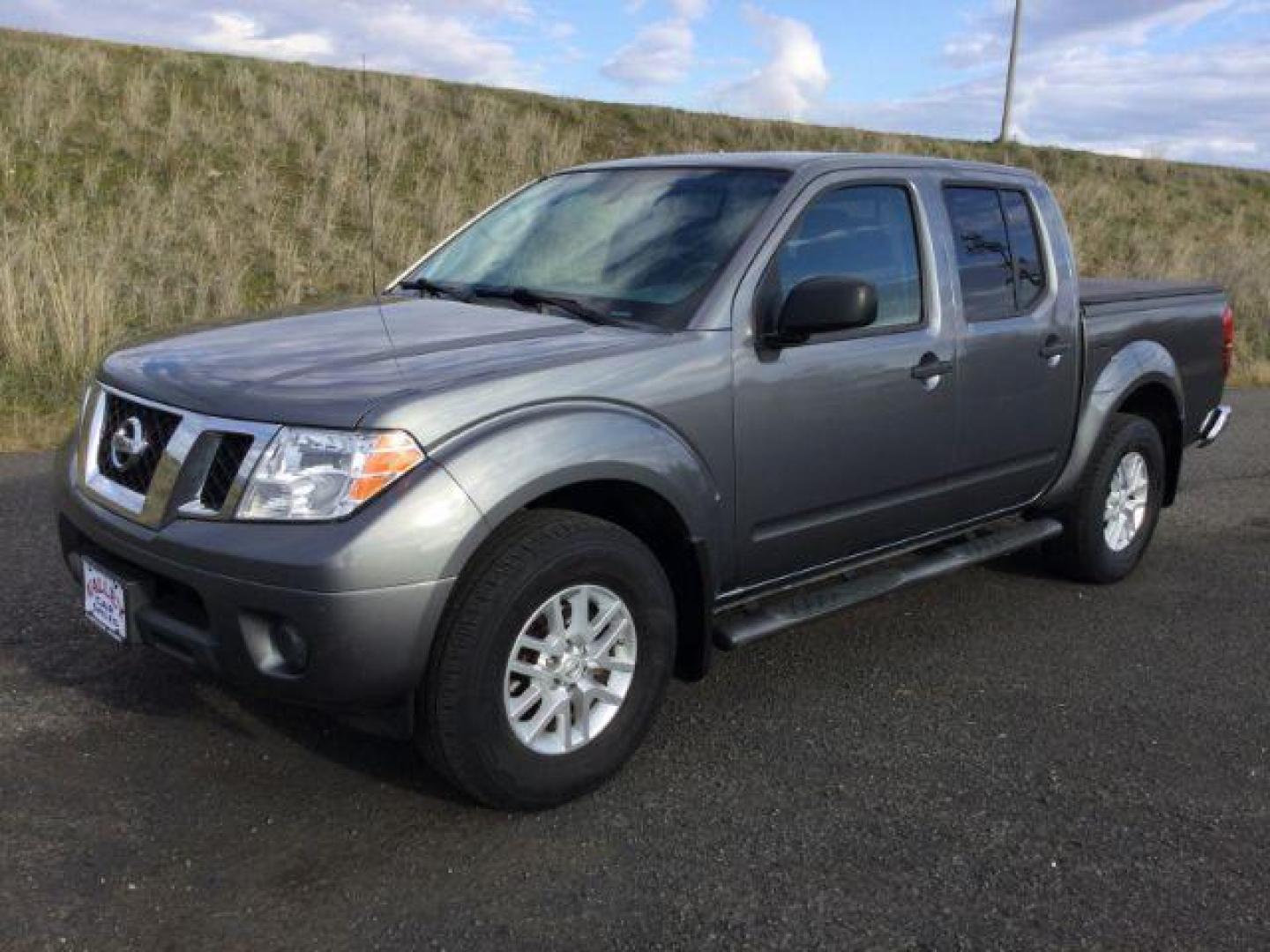 2019 Gun Metallic /gray cloth Nissan Frontier SV Crew Cab 4x4 (1N6AD0EV8KN) with an 4.0L V6 DOHC 24V engine, 5-Speed Automatic transmission, located at 1801 Main Street, Lewiston, 83501, (208) 743-9371, 46.417065, -117.004799 - Photo#0