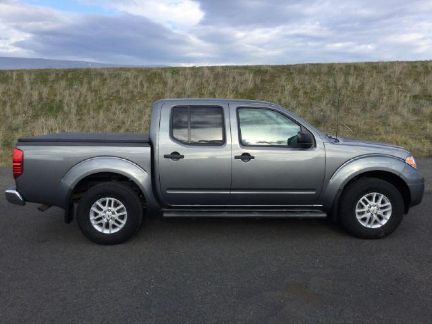 2019 Gun Metallic /gray cloth Nissan Frontier SV Crew Cab 4x4 (1N6AD0EV8KN) with an 4.0L V6 DOHC 24V engine, 5-Speed Automatic transmission, located at 1801 Main Street, Lewiston, 83501, (208) 743-9371, 46.417065, -117.004799 - Photo#11