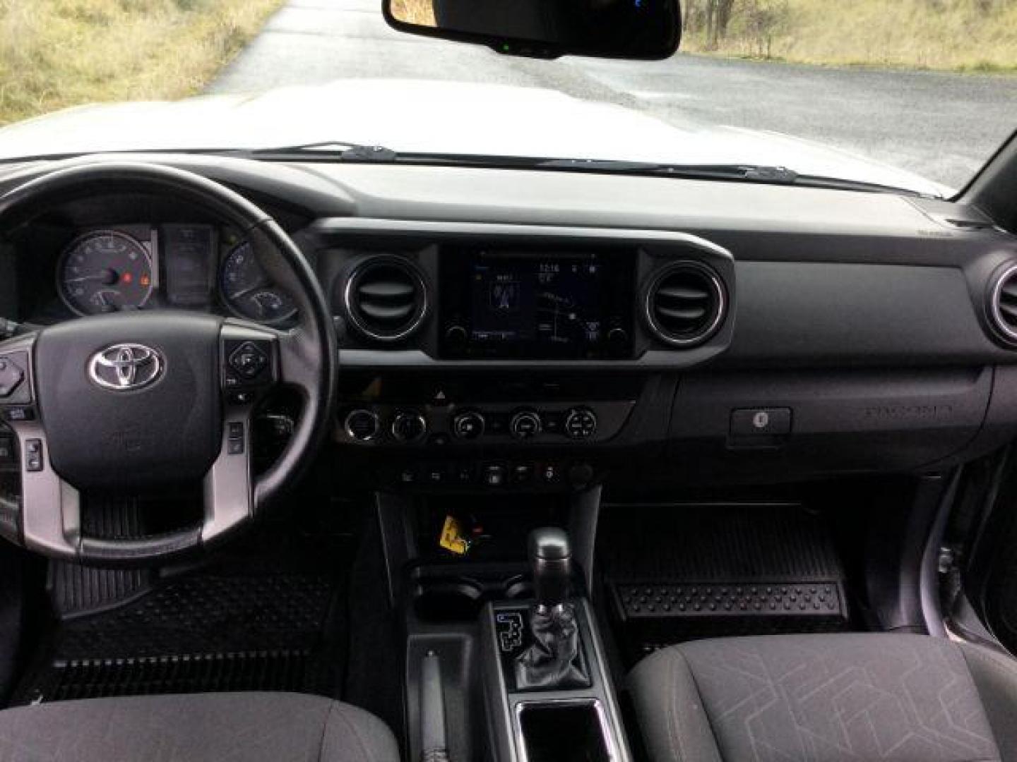 2018 Silver Sky Metallic /BLACK CLOTH Toyota Tacoma TRD Sport Double Cab V6 6AT (3TMCZ5AN1JM) with an 3.5L V6 DOHC 24V engine, 6-Speed Automatic transmission, located at 1801 Main Street, Lewiston, 83501, (208) 743-9371, 46.417065, -117.004799 - Photo#14