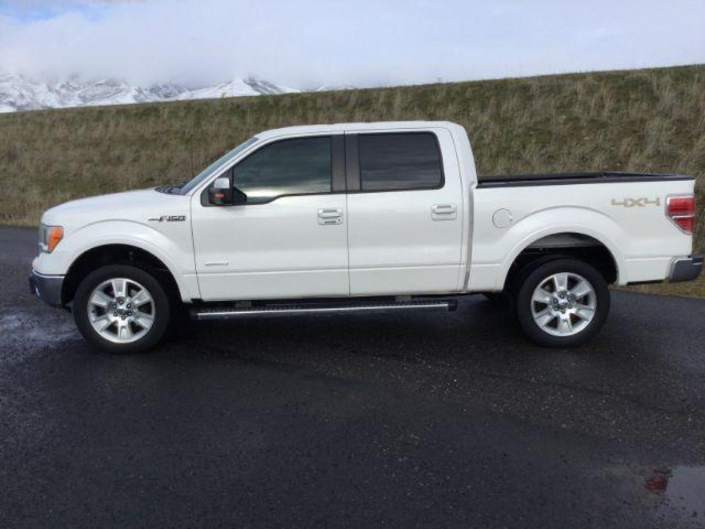 2013 WHITE PEARL /Gray Leather Ford F-150 Lariat SuperCrew 5.5-ft. Bed 4WD (1FTFW1ET4DF) with an 3.5L V6 TURBO engine, 6-Speed Automatic transmission, located at 1801 Main Street, Lewiston, 83501, (208) 743-9371, 46.417065, -117.004799 - Photo#1