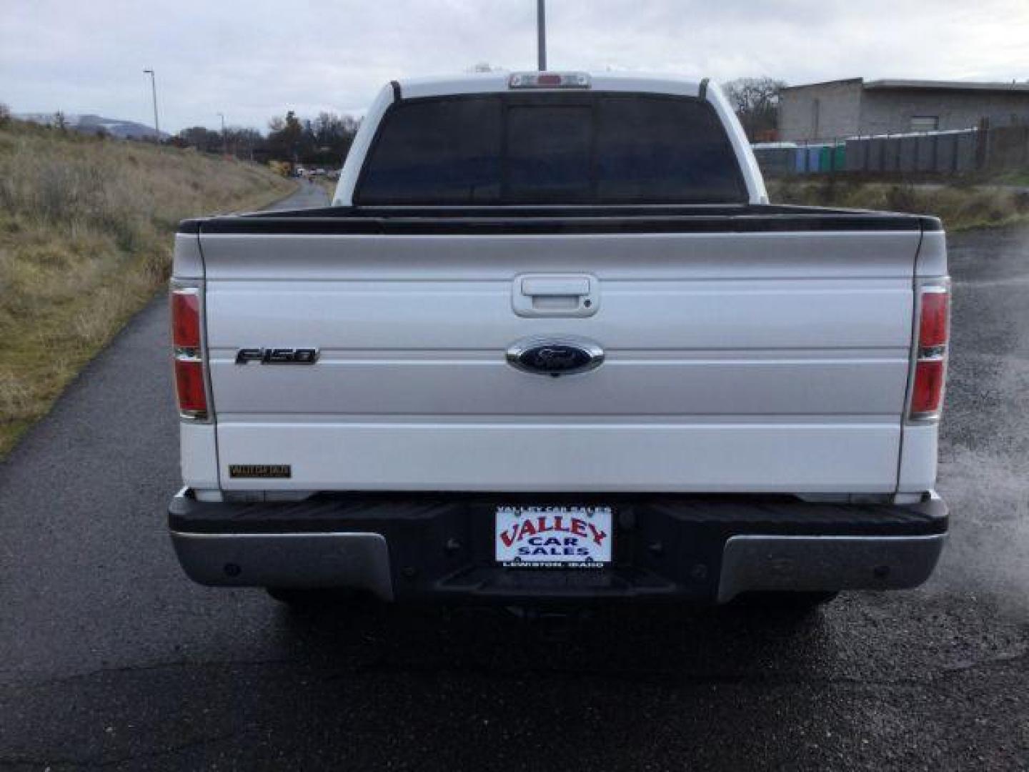 2013 WHITE PEARL /Gray Leather Ford F-150 Lariat SuperCrew 5.5-ft. Bed 4WD (1FTFW1ET4DF) with an 3.5L V6 TURBO engine, 6-Speed Automatic transmission, located at 1801 Main Street, Lewiston, 83501, (208) 743-9371, 46.417065, -117.004799 - Photo#22