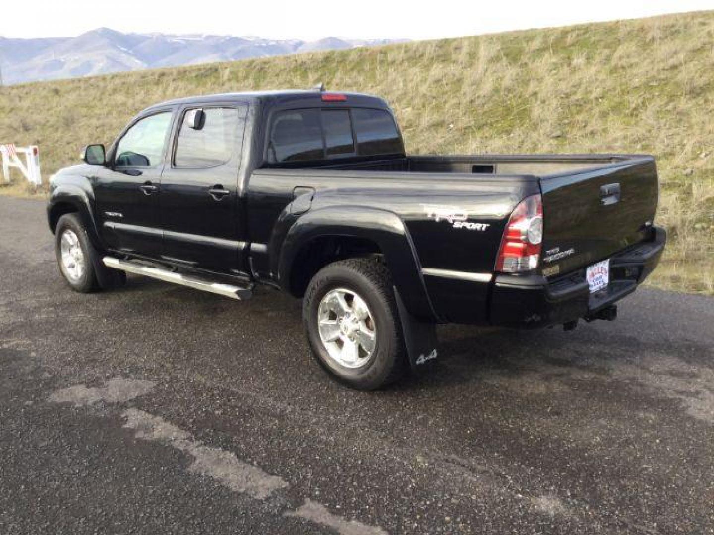 2012 Black /Graphite Cloth Interior Toyota Tacoma Double Cab Long Bed V6 Auto 4WD (3TMMU4FN1CM) with an 4.0L V6 DOHC 24V engine, 5-Speed Automatic transmission, located at 1801 Main Street, Lewiston, 83501, (208) 743-9371, 46.417065, -117.004799 - Photo#2