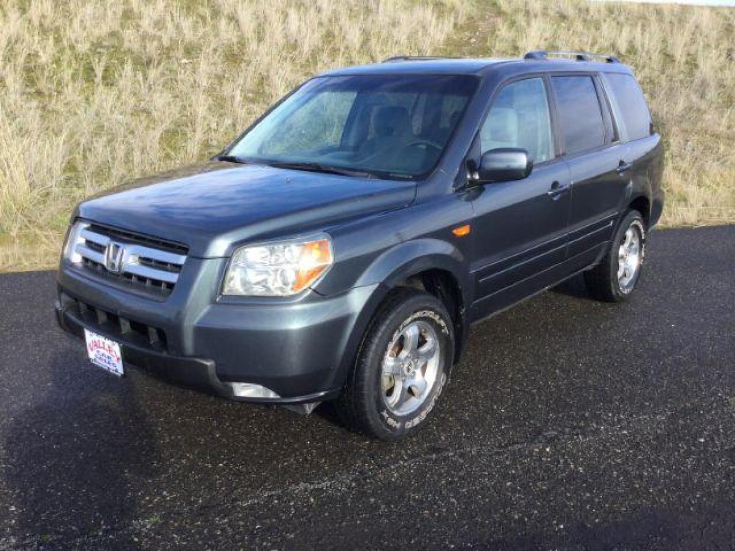 2006 Steel Blue Metallic /Gray Cloth Interior Honda Pilot EX 4WD (2HKYF18426H) with an 3.5L V6 SOHC 24V engine, 5-Speed Automatic transmission, located at 1801 Main Street, Lewiston, 83501, (208) 743-9371, 46.417065, -117.004799 - Photo#0