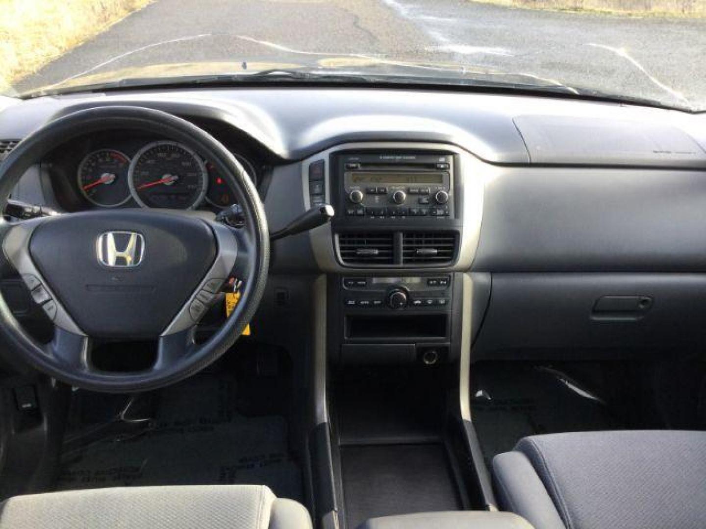 2006 Steel Blue Metallic /Gray Cloth Interior Honda Pilot EX 4WD (2HKYF18426H) with an 3.5L V6 SOHC 24V engine, 5-Speed Automatic transmission, located at 1801 Main Street, Lewiston, 83501, (208) 743-9371, 46.417065, -117.004799 - Photo#18