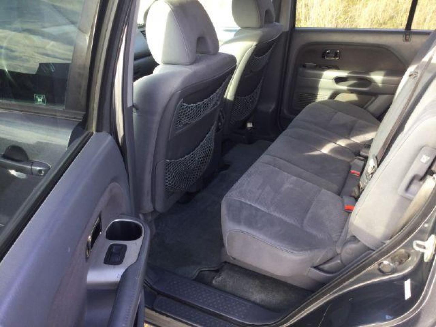 2006 Steel Blue Metallic /Gray Cloth Interior Honda Pilot EX 4WD (2HKYF18426H) with an 3.5L V6 SOHC 24V engine, 5-Speed Automatic transmission, located at 1801 Main Street, Lewiston, 83501, (208) 743-9371, 46.417065, -117.004799 - Photo#7