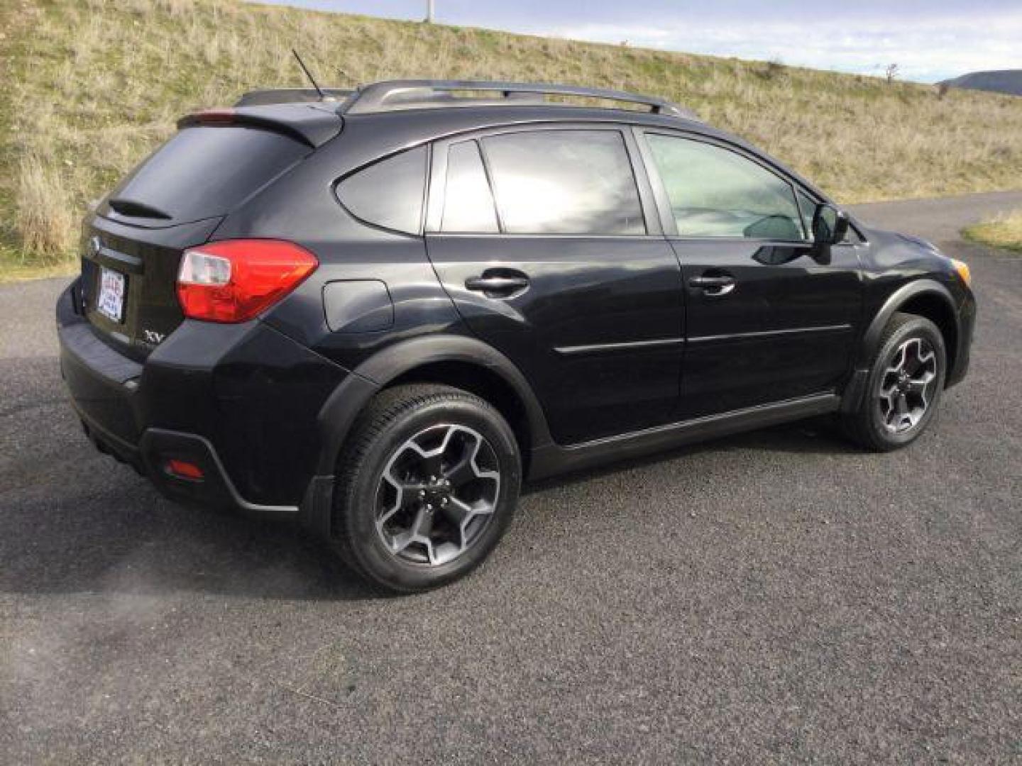 2013 Crystal Black Silica /Ivory Leather Interior Subaru XV Crosstrek 2.0 Limited (JF2GPAGC5DH) with an 2.0L L4 DOHC 16V engine, Continuously Variable Transmission transmission, located at 1801 Main Street, Lewiston, 83501, (208) 743-9371, 46.417065, -117.004799 - Photo#14