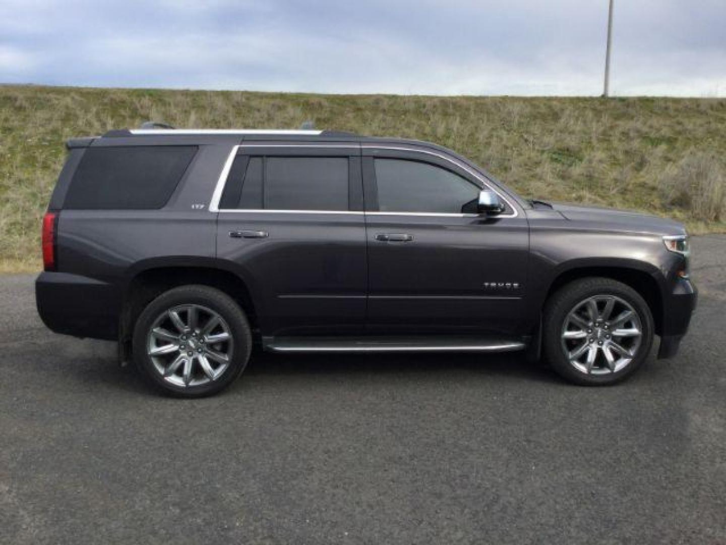 2015 GRAY /BLACK LEATHER Chevrolet Tahoe LTZ 4WD (1GNSKCKC9FR) with an 5.3L V8 OHV 16V engine, 6-Speed Automatic transmission, located at 1801 Main Street, Lewiston, 83501, (208) 743-9371, 46.417065, -117.004799 - Photo#14