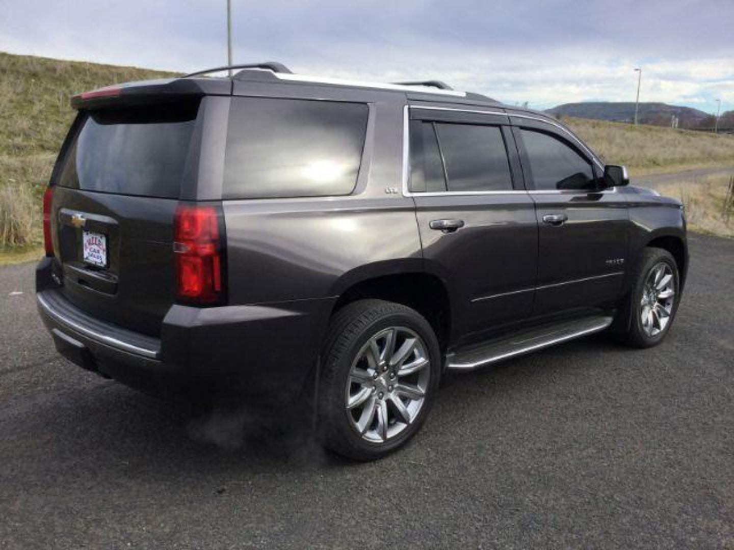 2015 GRAY /BLACK LEATHER Chevrolet Tahoe LTZ 4WD (1GNSKCKC9FR) with an 5.3L V8 OHV 16V engine, 6-Speed Automatic transmission, located at 1801 Main Street, Lewiston, 83501, (208) 743-9371, 46.417065, -117.004799 - Photo#15