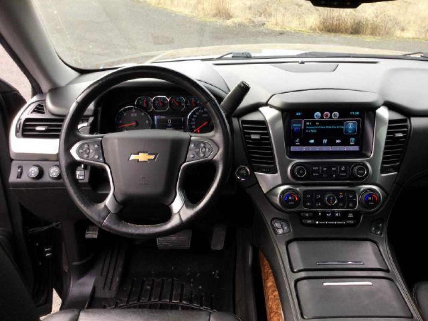 2015 GRAY /BLACK LEATHER Chevrolet Tahoe LTZ 4WD (1GNSKCKC9FR) with an 5.3L V8 OHV 16V engine, 6-Speed Automatic transmission, located at 1801 Main Street, Lewiston, 83501, (208) 743-9371, 46.417065, -117.004799 - Photo#8