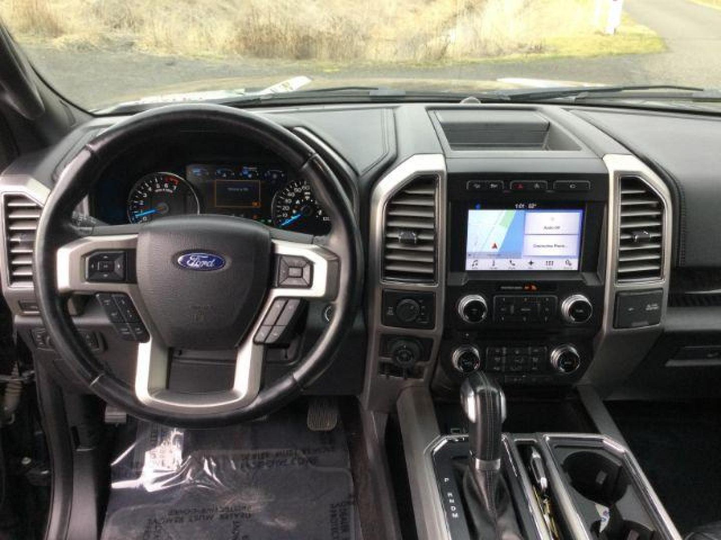 2017 Shadow Black /Black, premium leather Ford F-150 Platinum SuperCrew 6.5-ft. Bed 4WD (1FTFW1EG7HF) with an 3.5 V6 engine, 6-Speed Automatic transmission, located at 1801 Main Street, Lewiston, 83501, (208) 743-9371, 46.417065, -117.004799 - Photo#12