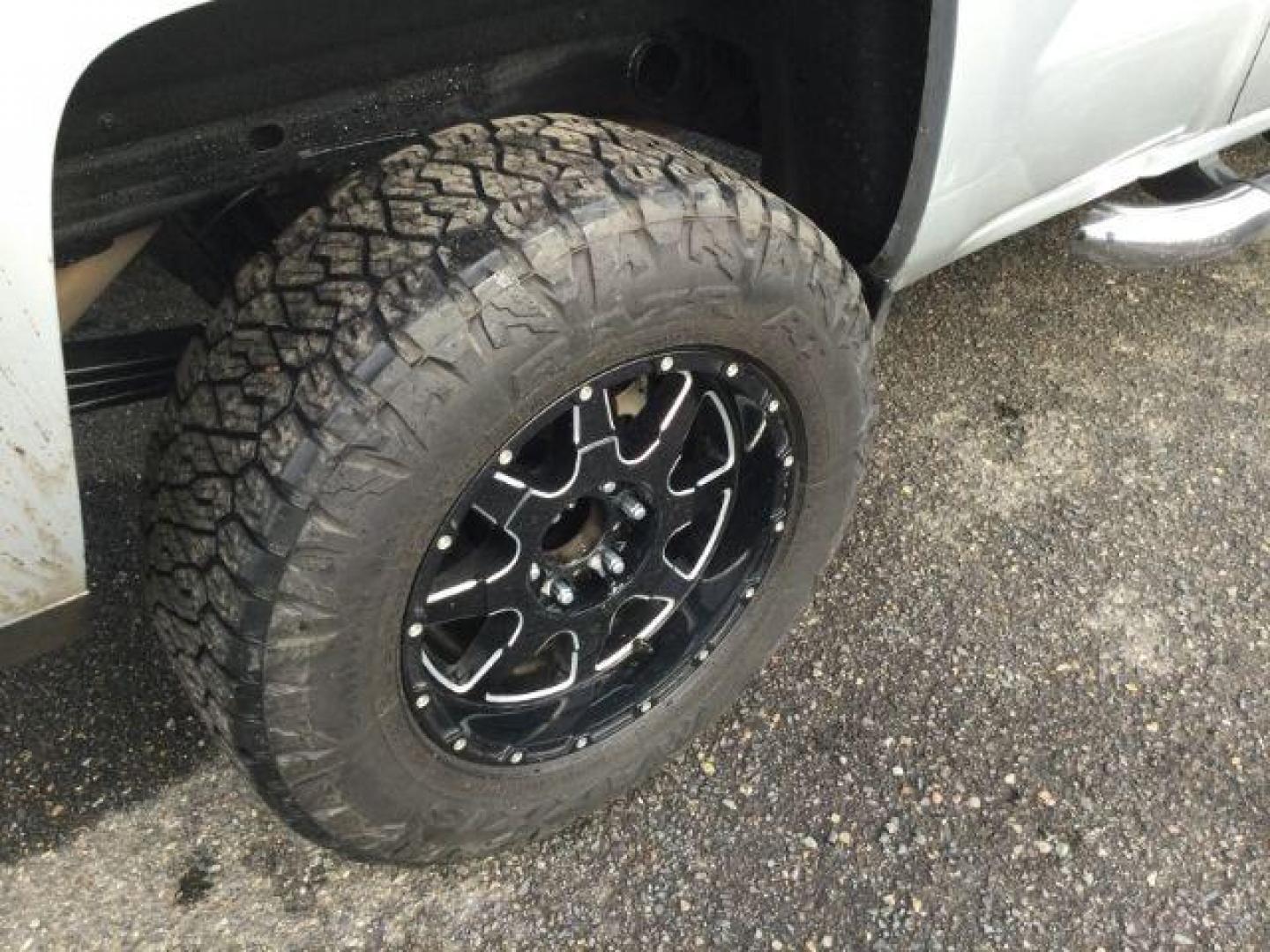 2014 Silver Ice Metallic /Jet Black Chevrolet Silverado 1500 1LT Crew Cab 4WD (3GCUKREC7EG) with an 5.3L V8 OHV 16V engine, 6-Speed Automatic transmission, located at 1801 Main Street, Lewiston, 83501, (208) 743-9371, 46.417065, -117.004799 - Photo#21