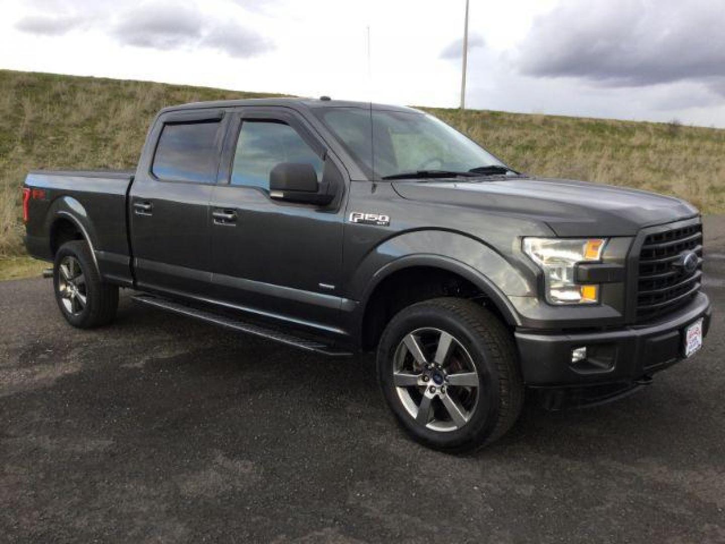 2016 Magnetic Metallic /Black, premium cloth Ford F-150 XLT SuperCrew 6.5-ft. Bed 4WD (1FTFW1EG3GF) with an 3.5 V6 engine, 6-Speed Automatic transmission, located at 1801 Main Street, Lewiston, 83501, (208) 743-9371, 46.417065, -117.004799 - Photo#12