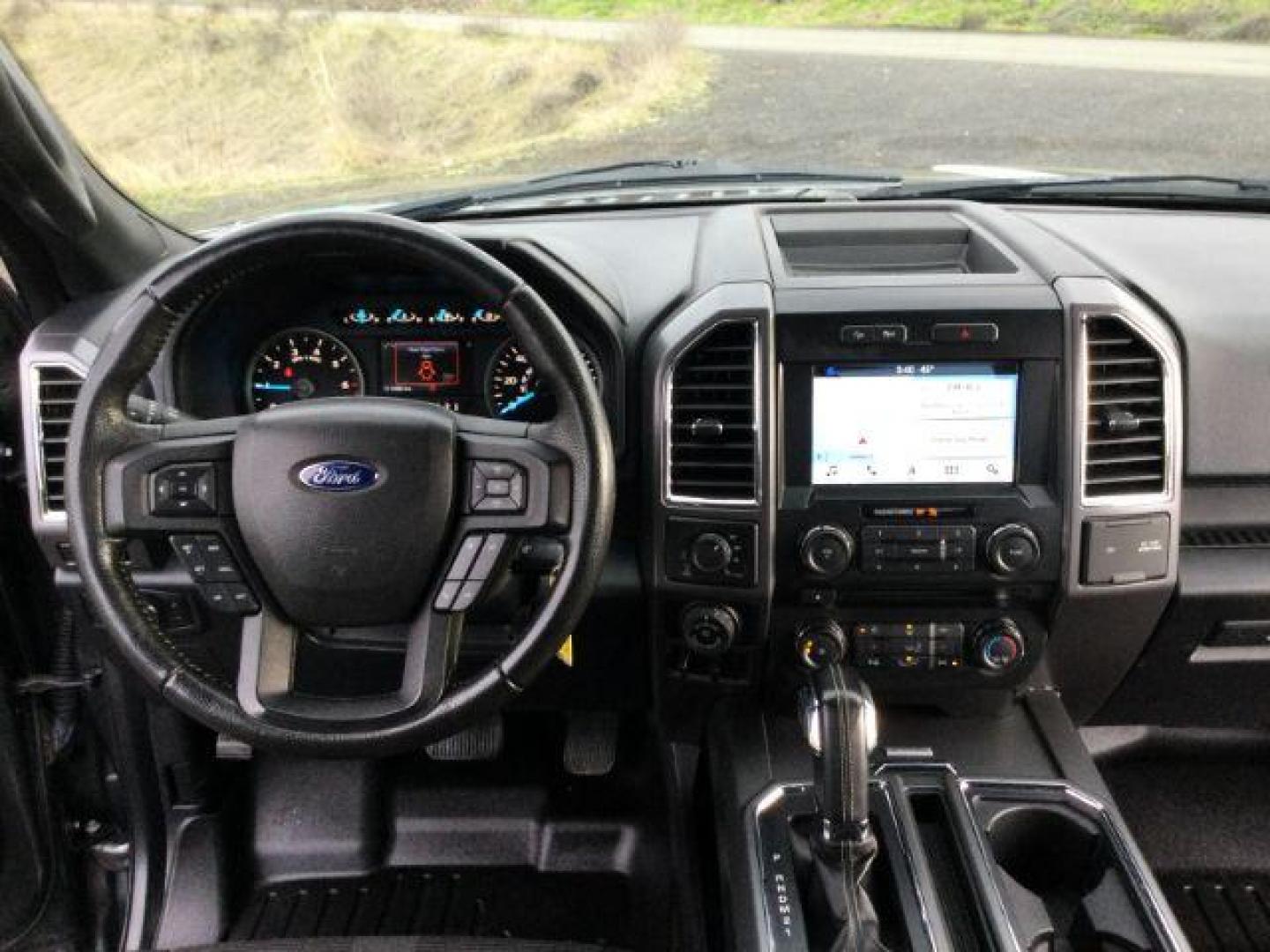 2016 Magnetic Metallic /Black, premium cloth Ford F-150 XLT SuperCrew 6.5-ft. Bed 4WD (1FTFW1EG3GF) with an 3.5 V6 engine, 6-Speed Automatic transmission, located at 1801 Main Street, Lewiston, 83501, (208) 743-9371, 46.417065, -117.004799 - Photo#6