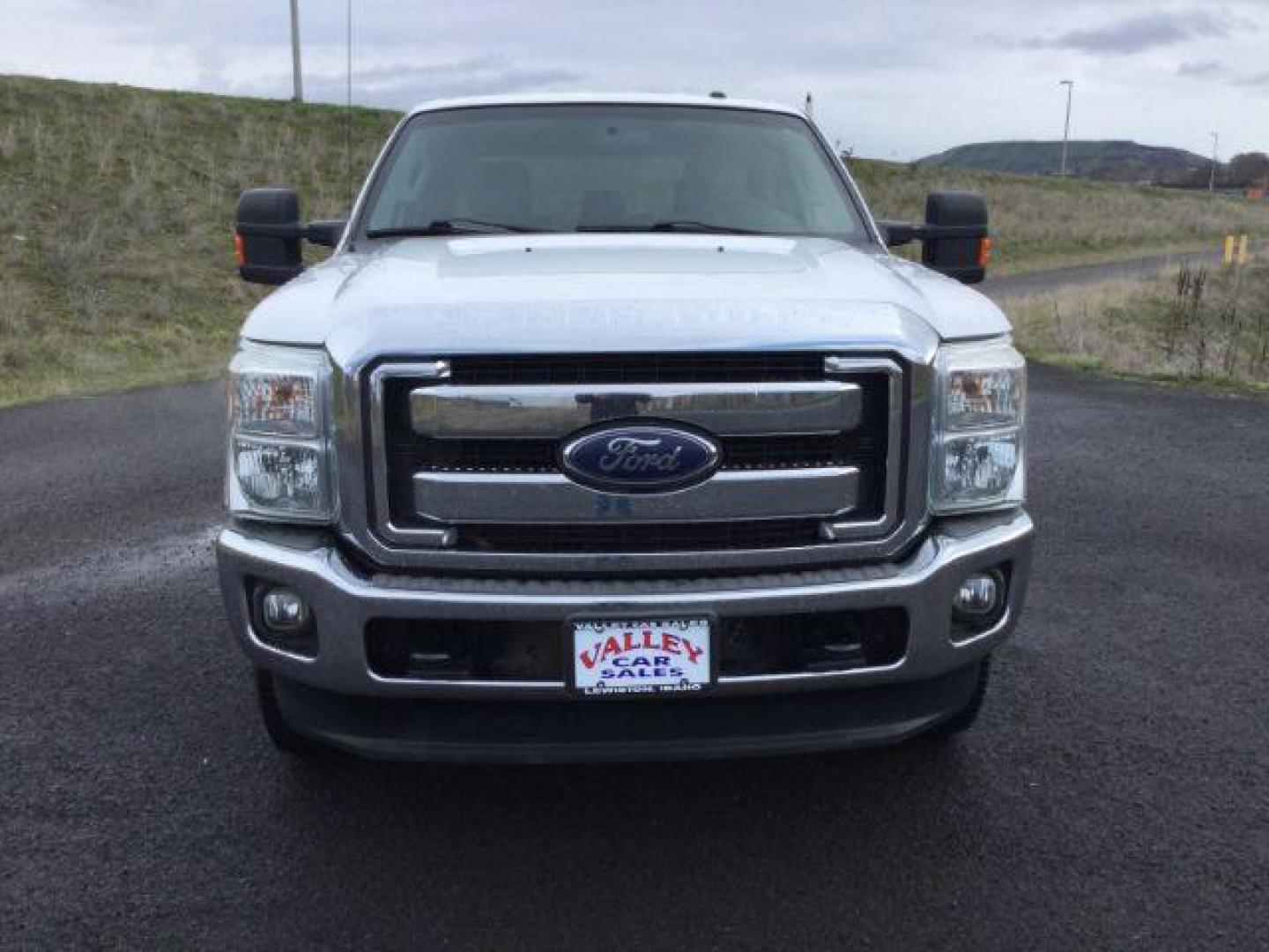 2013 Oxford White /Steel Cloth Interior Ford F-250 SD XLT Crew Cab 4WD (1FT7W2B6XDE) with an 6.2L V8 OHV 16V engine, 6-Speed Automatic transmission, located at 1801 Main Street, Lewiston, 83501, (208) 743-9371, 46.417065, -117.004799 - Photo#8