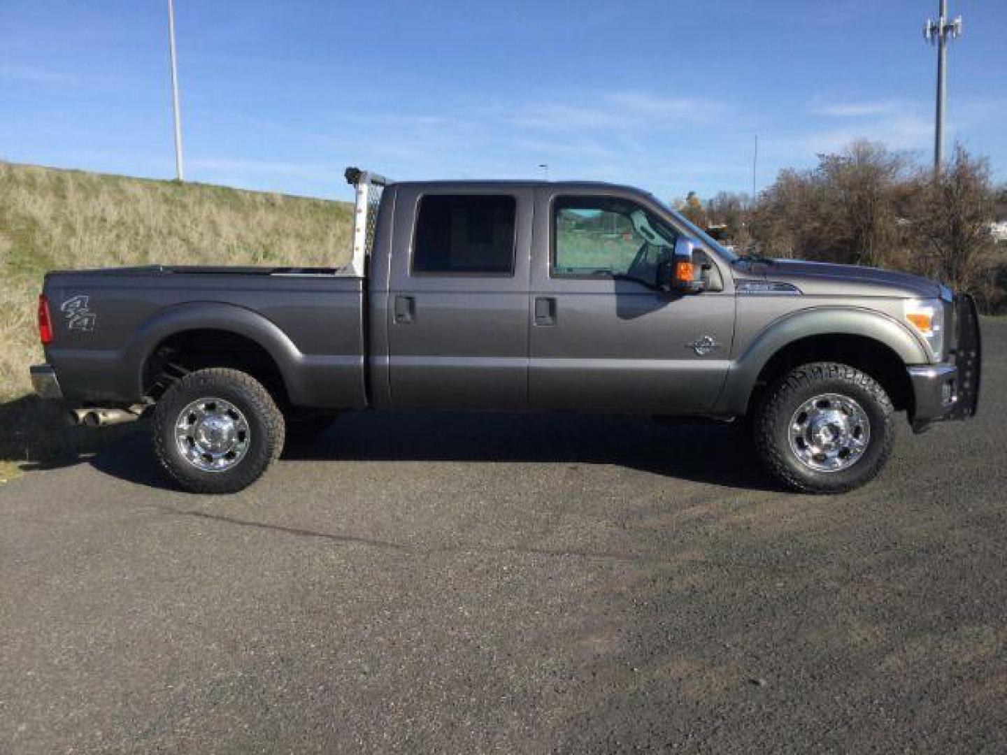 2014 Sterling Gray Metallic /Steel Ford F-350 SD XLT Crew Cab 4WD (1FT8W3BT3EE) with an 6.7L V8 OHV 16V DIESEL engine, 6-Speed Automatic transmission, located at 1801 Main Street, Lewiston, 83501, (208) 743-9371, 46.417065, -117.004799 - Photo#10