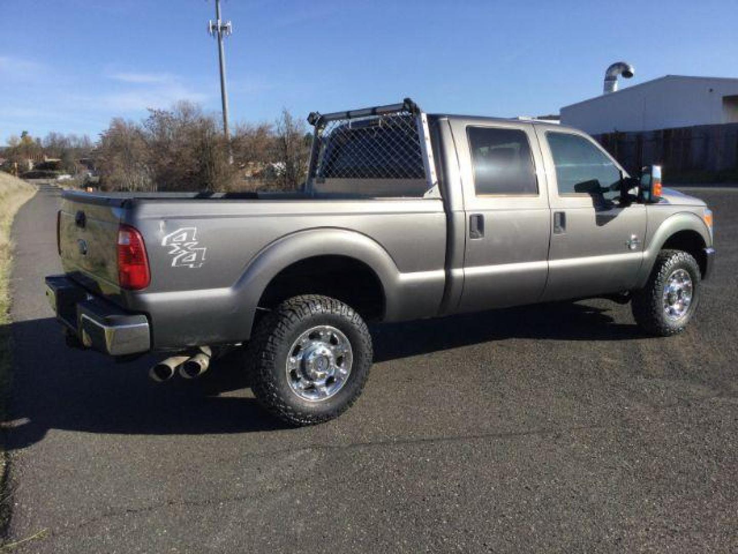 2014 Sterling Gray Metallic /Steel Ford F-350 SD XLT Crew Cab 4WD (1FT8W3BT3EE) with an 6.7L V8 OHV 16V DIESEL engine, 6-Speed Automatic transmission, located at 1801 Main Street, Lewiston, 83501, (208) 743-9371, 46.417065, -117.004799 - Photo#11