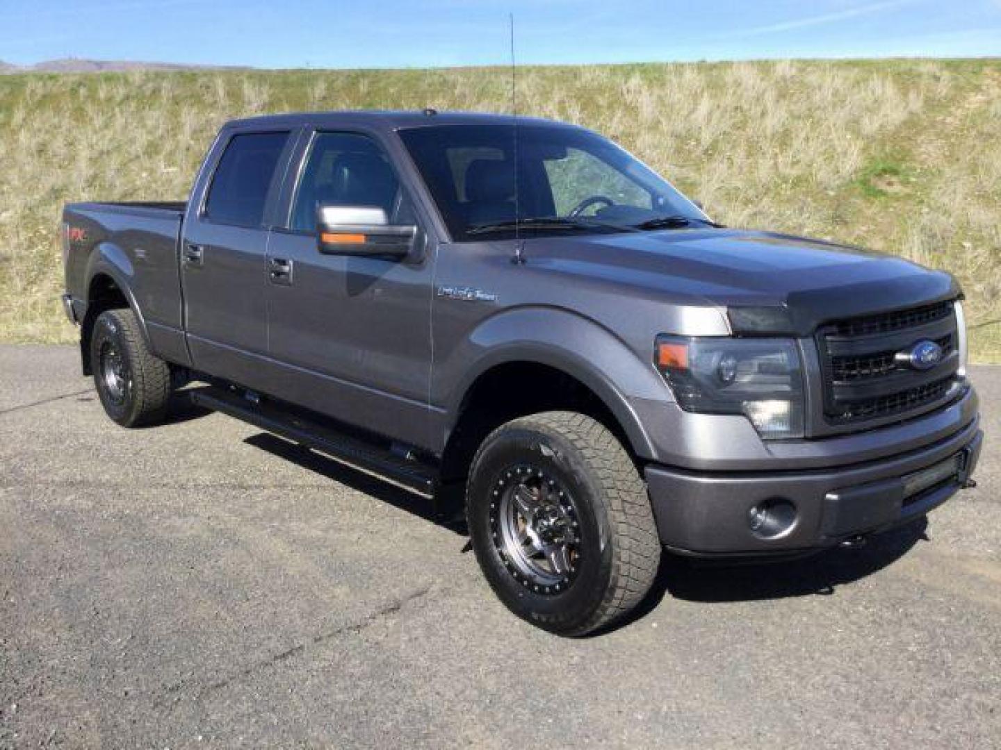 2013 GRAY /BLACK LEATHER Ford F-150 FX4 SuperCrew 6.5-ft. Bed 4WD (1FTFW1EF1DF) with an 5.0L V8 engine, 6-Speed Automatic transmission, located at 1801 Main Street, Lewiston, 83501, (208) 743-9371, 46.417065, -117.004799 - Photo#12