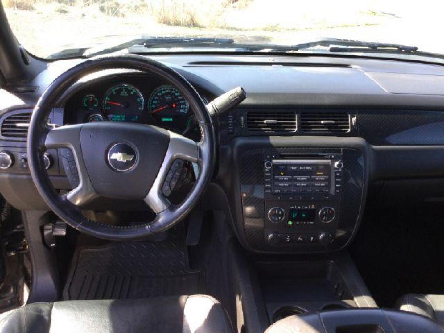 2012 Black /Ebony Leather Interior Chevrolet Silverado 1500 LTZ Crew Cab 4WD (3GCPKTE72CG) with an 5.3L V8 OHV 16V FFV engine, 6-Speed Automatic transmission, located at 1801 Main Street, Lewiston, 83501, (208) 743-9371, 46.417065, -117.004799 - Photo#10