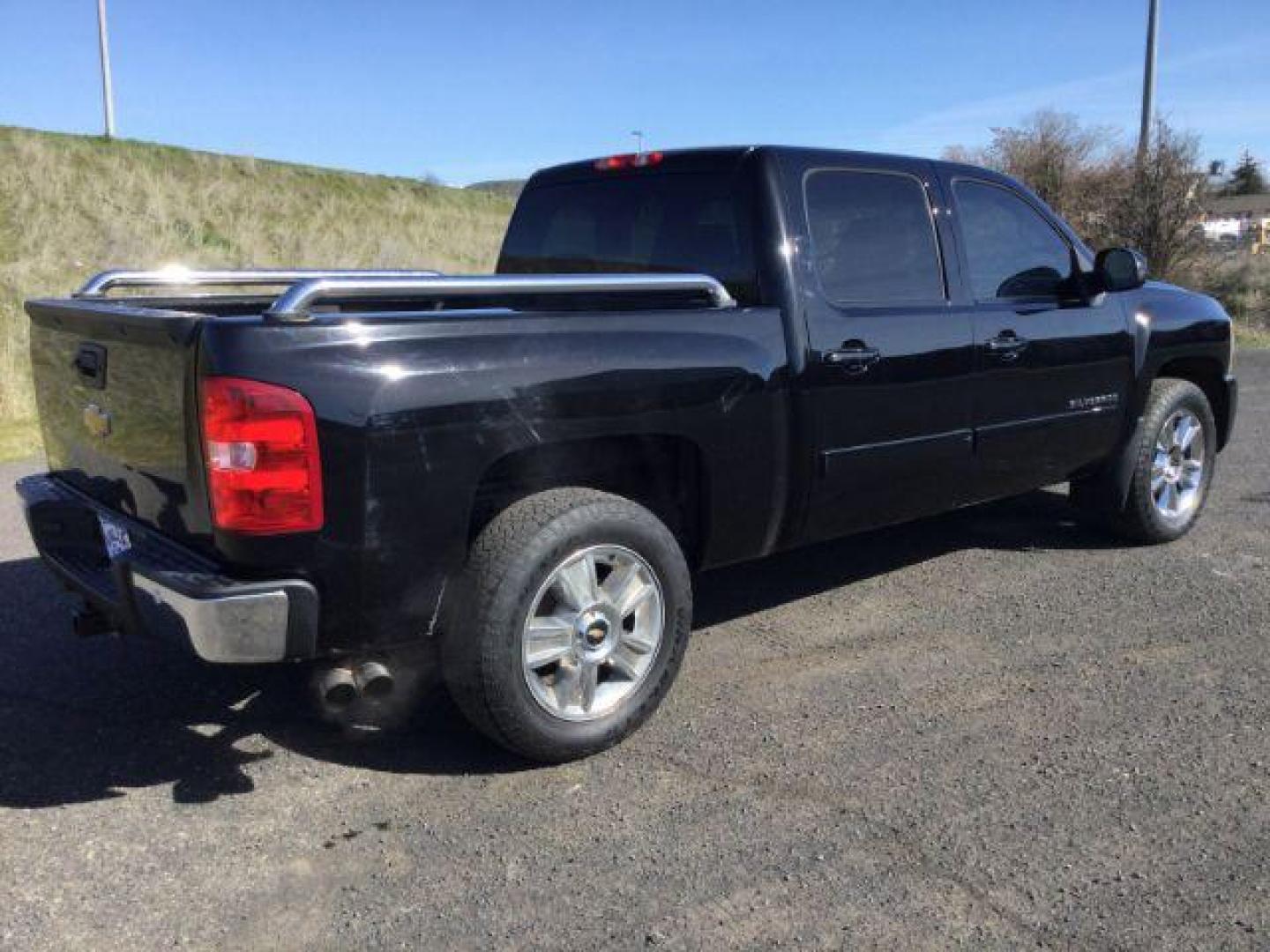 2012 Black /Ebony Leather Interior Chevrolet Silverado 1500 LTZ Crew Cab 4WD (3GCPKTE72CG) with an 5.3L V8 OHV 16V FFV engine, 6-Speed Automatic transmission, located at 1801 Main Street, Lewiston, 83501, (208) 743-9371, 46.417065, -117.004799 - Photo#15